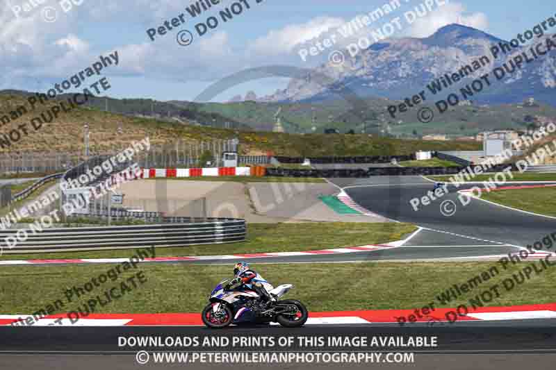 cadwell no limits trackday;cadwell park;cadwell park photographs;cadwell trackday photographs;enduro digital images;event digital images;eventdigitalimages;navarra;no limits trackdays;peter wileman photography;racing digital images;trackday digital images;trackday photos